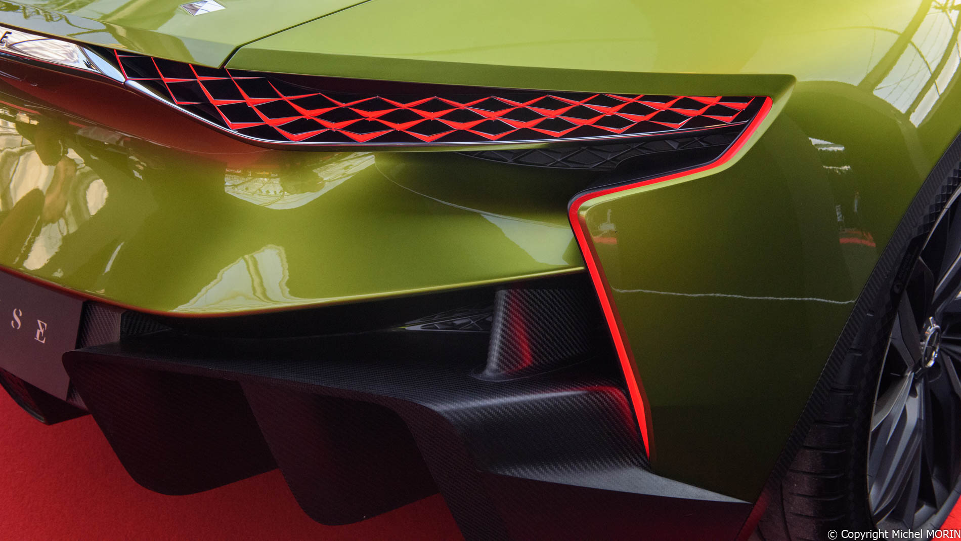 DS E-TENSE