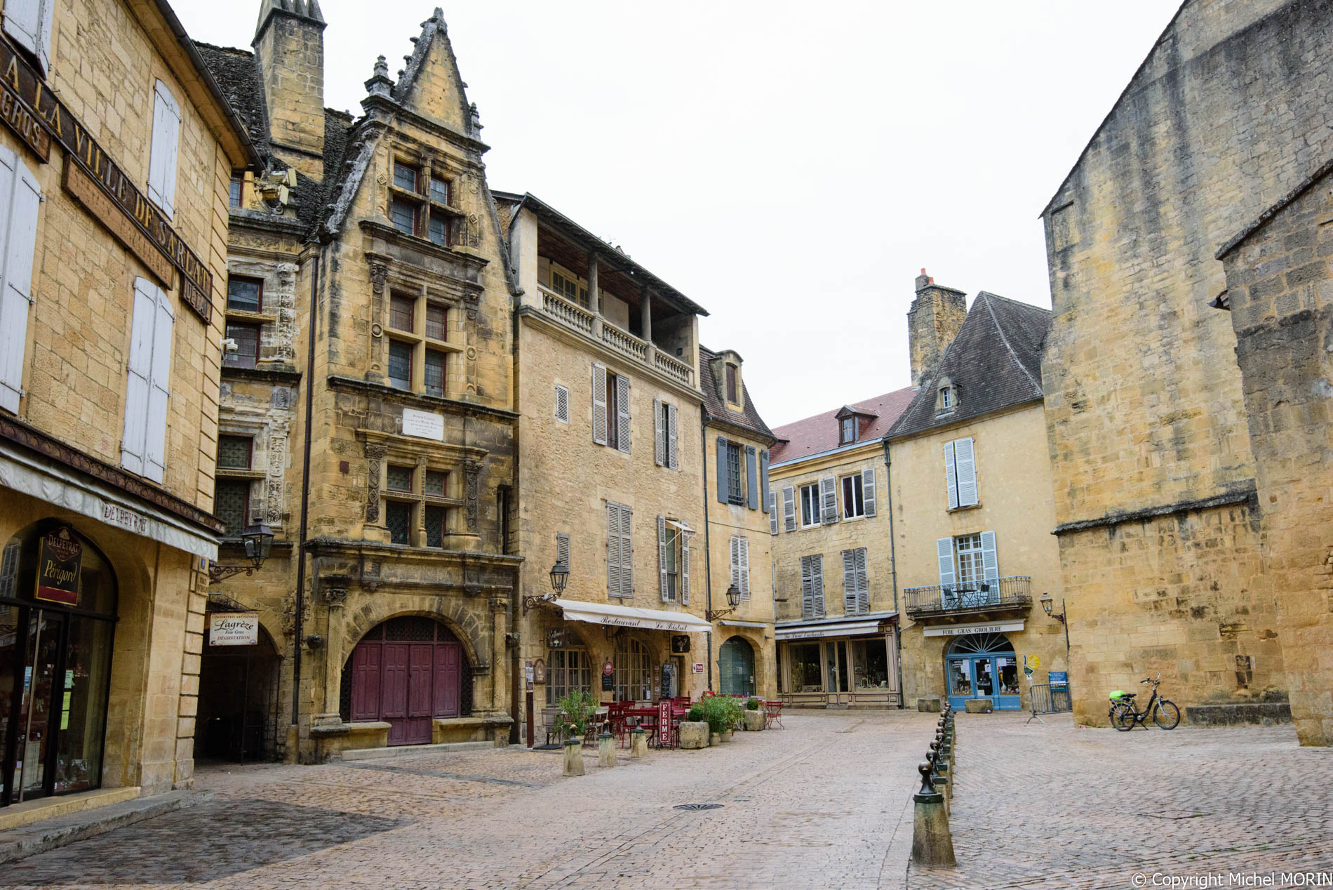 Sarlat - Place du Peyrou